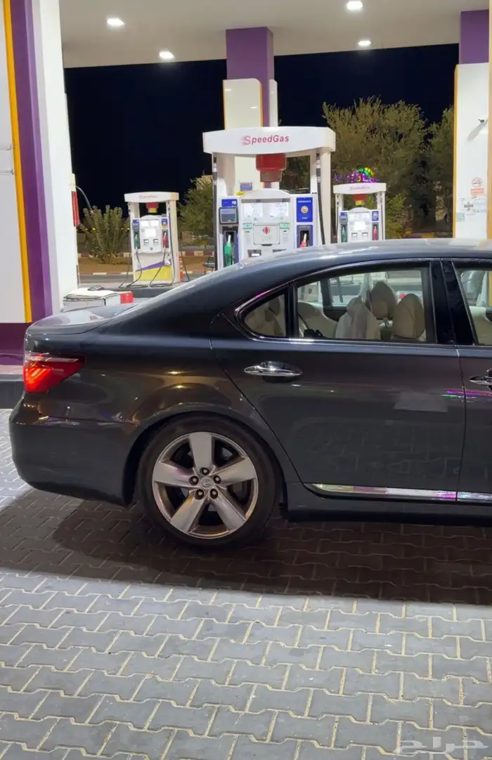 لكزس LS460 0