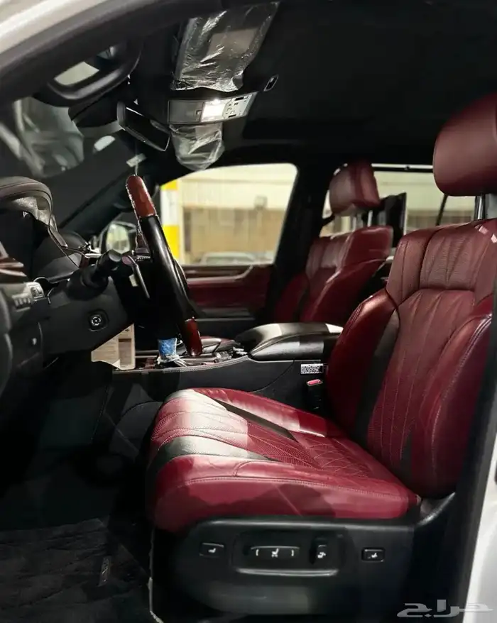 لكزس LX570 موديل2021 6