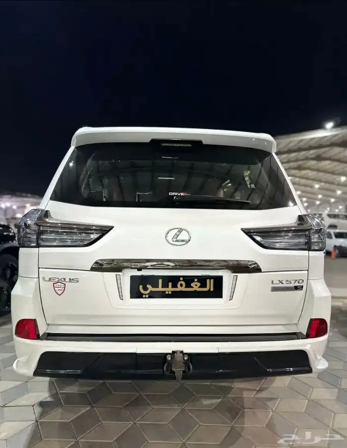 لكزس LX570 موديل2021 3