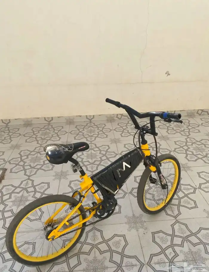 سيكل كوبرا مقاس20 قطع بسيط بالمرتبه والبريك الأمامي مقطوع 0