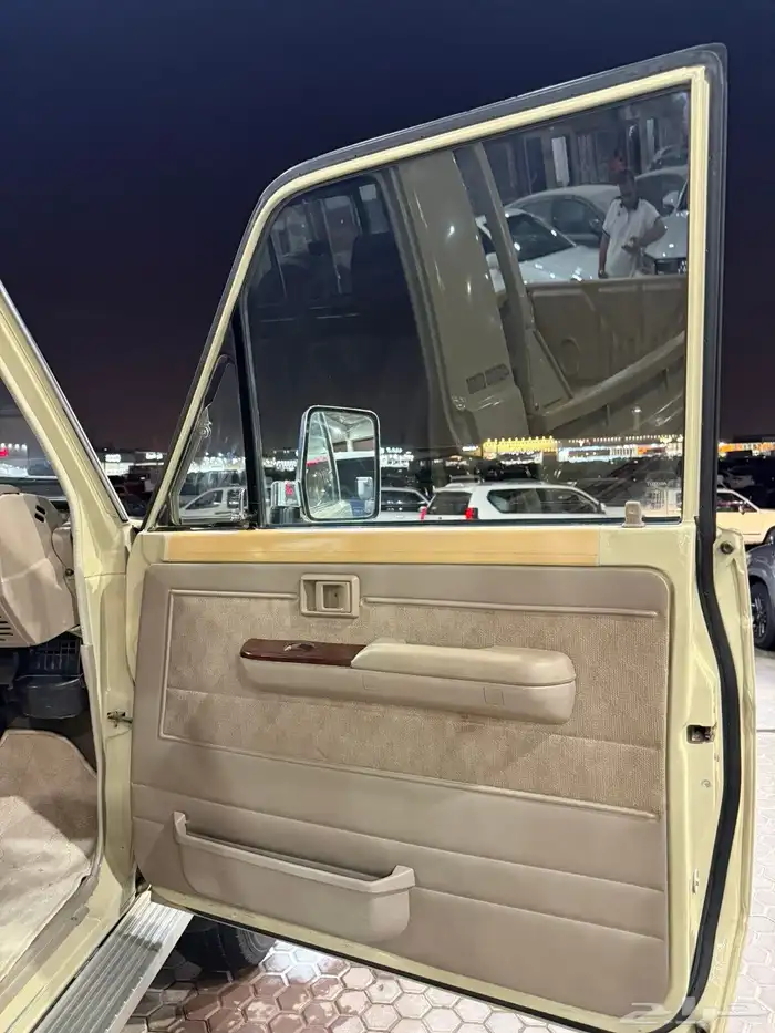 تويوتا شاص مخزن 20