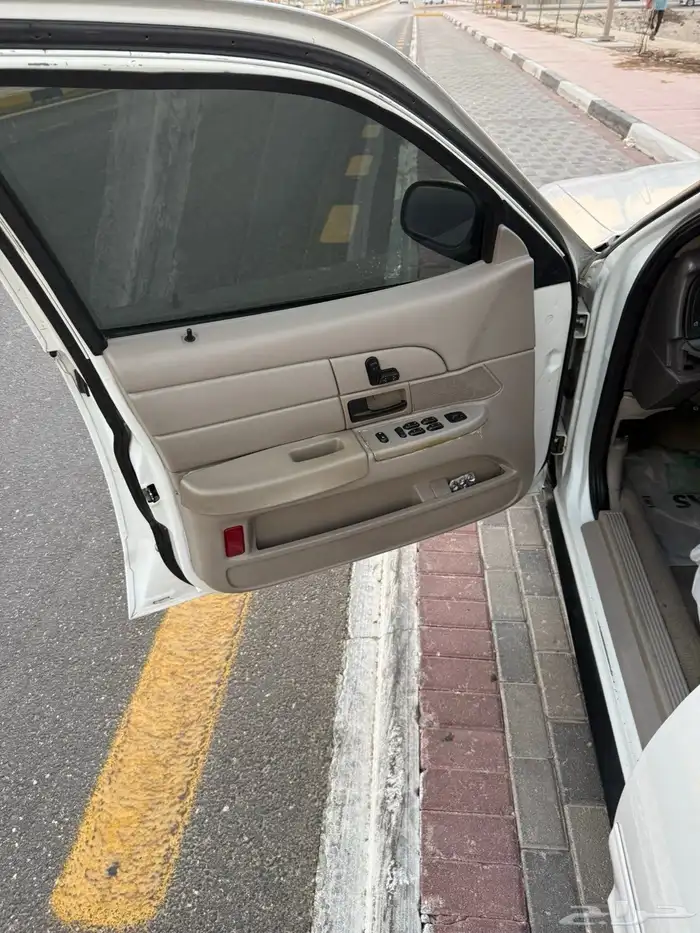 فورد فكتوريا 8