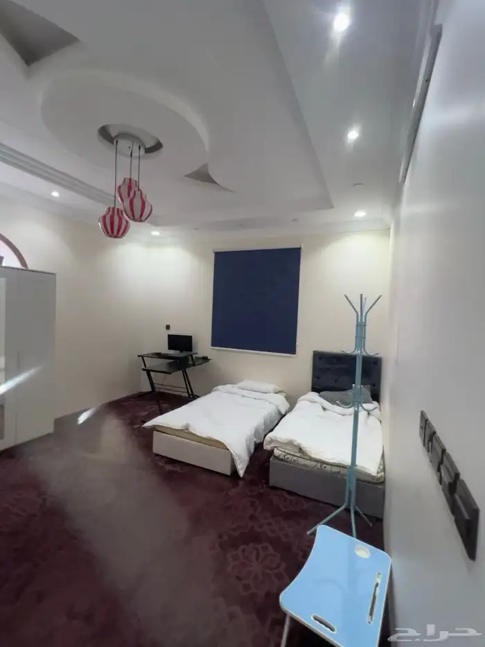 ابواب خشبية وأثاث مستعمل وأدوات صحية للبيع 2