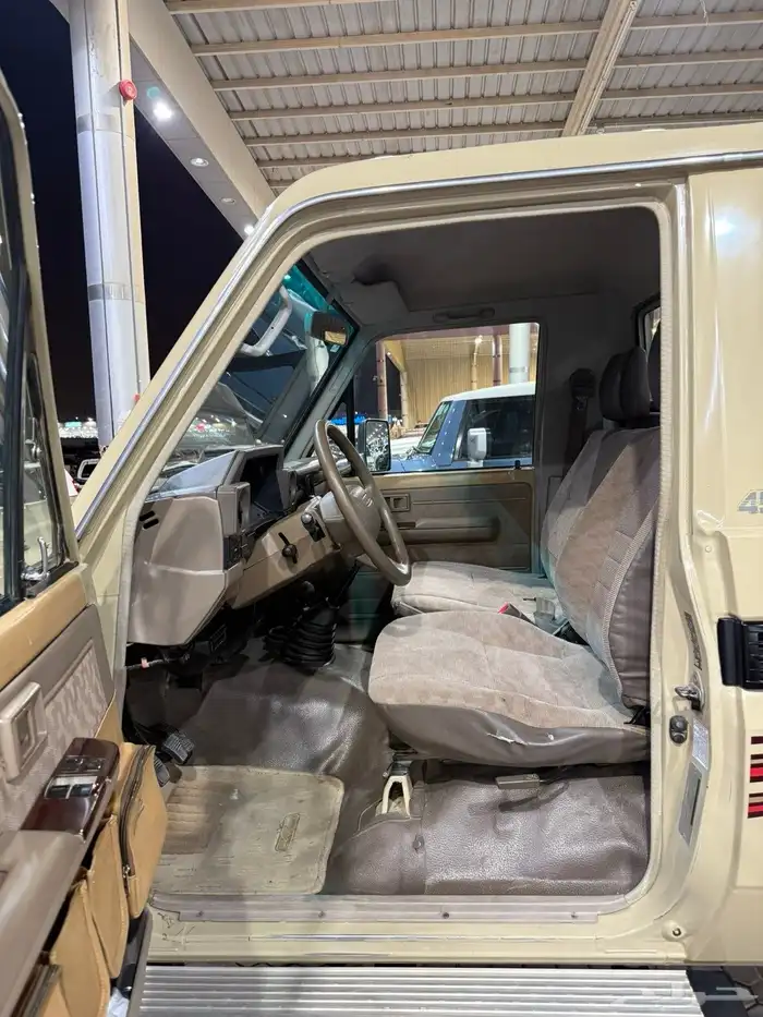 تويوتا شاص مخزن 12