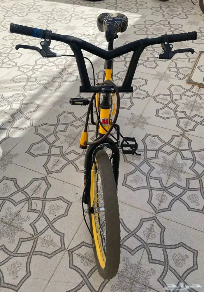 سيكل كوبرا مقاس20 قطع بسيط بالمرتبه والبريك الأمامي مقطوع 4