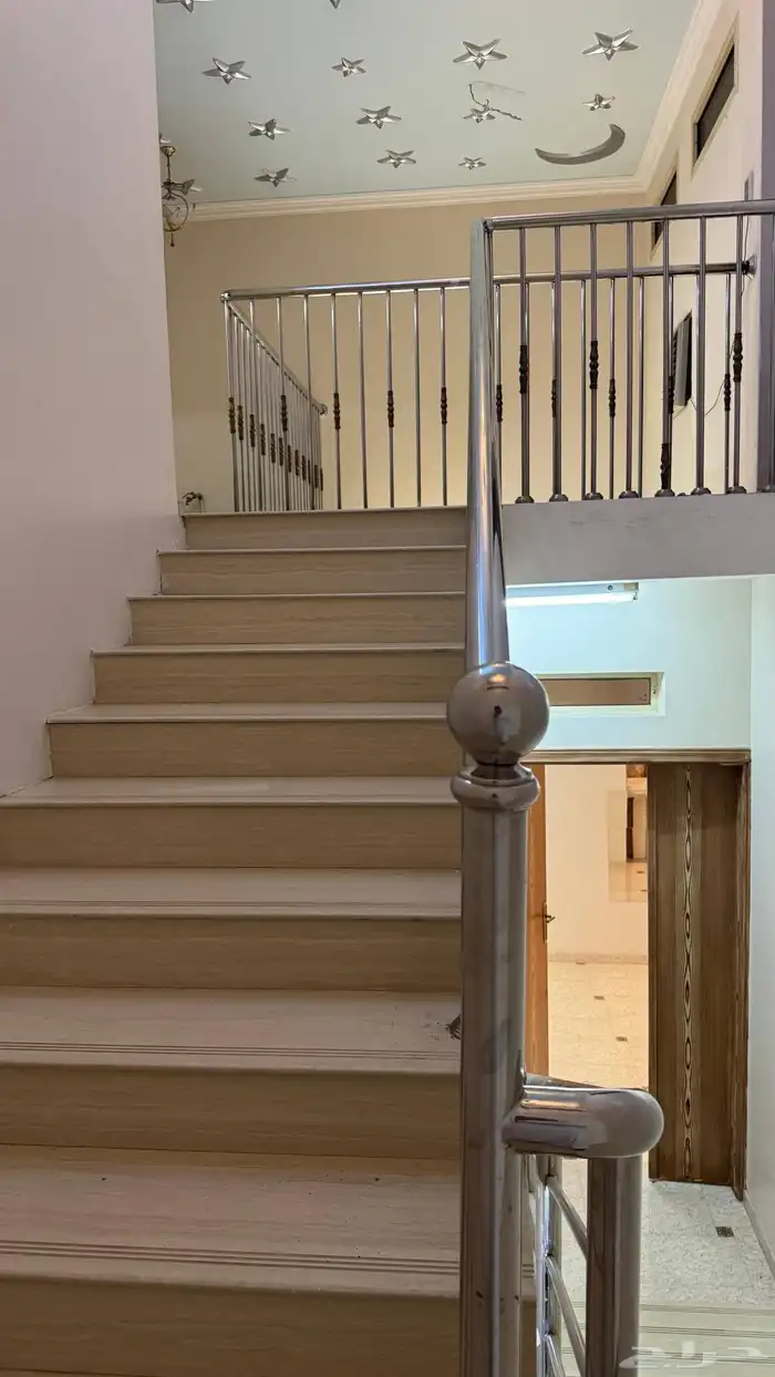 للايجار دور علوي بحي سلطانه 10