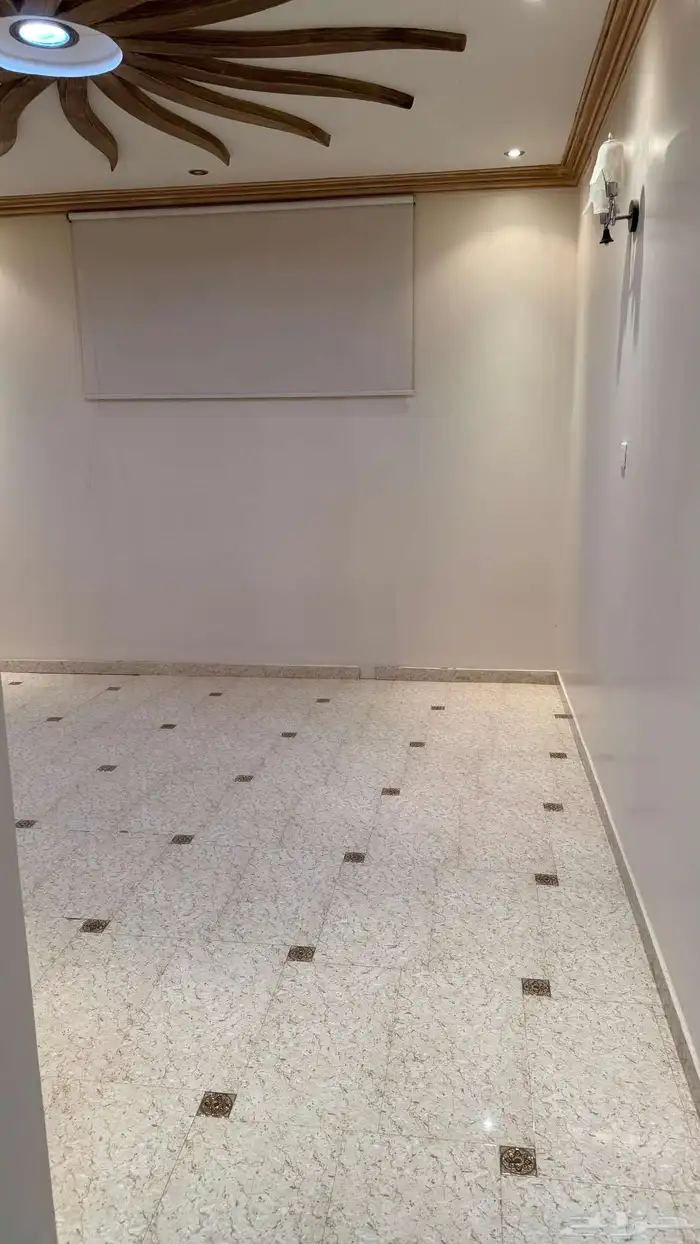 للايجار دور علوي بحي سلطانه 22