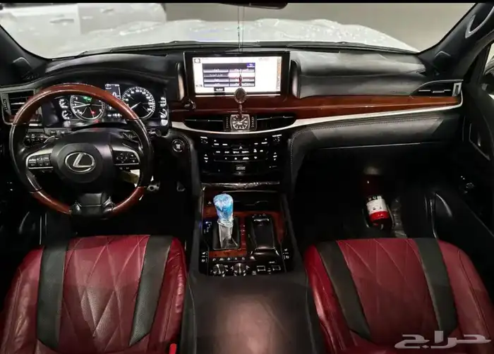 لكزس LX570 موديل2021 8