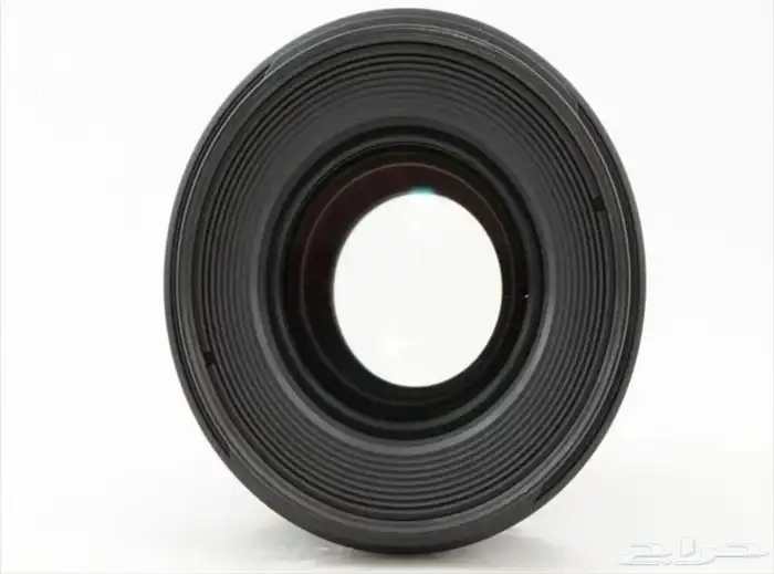 عدسة Canon EF 100mm F 2.8 L macro IS USM 2