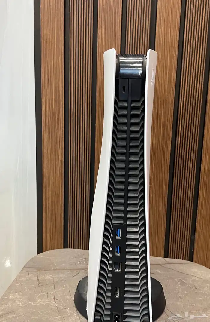 سوني 5 مع يد وفيفا 22 3