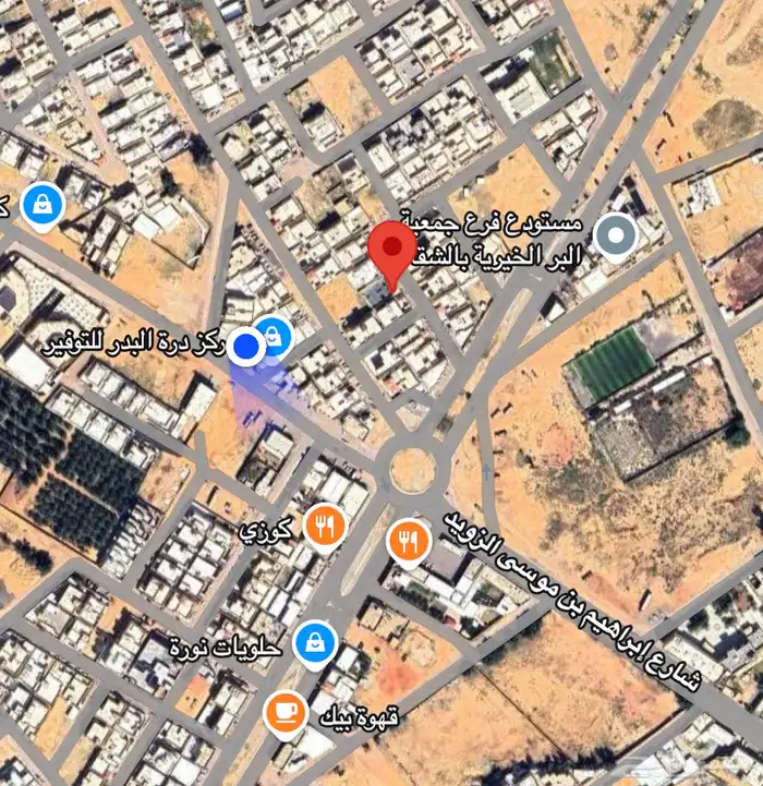 للبيع دور بحي الشقة مقسم شقتين بمساحة ( 560 ) 13