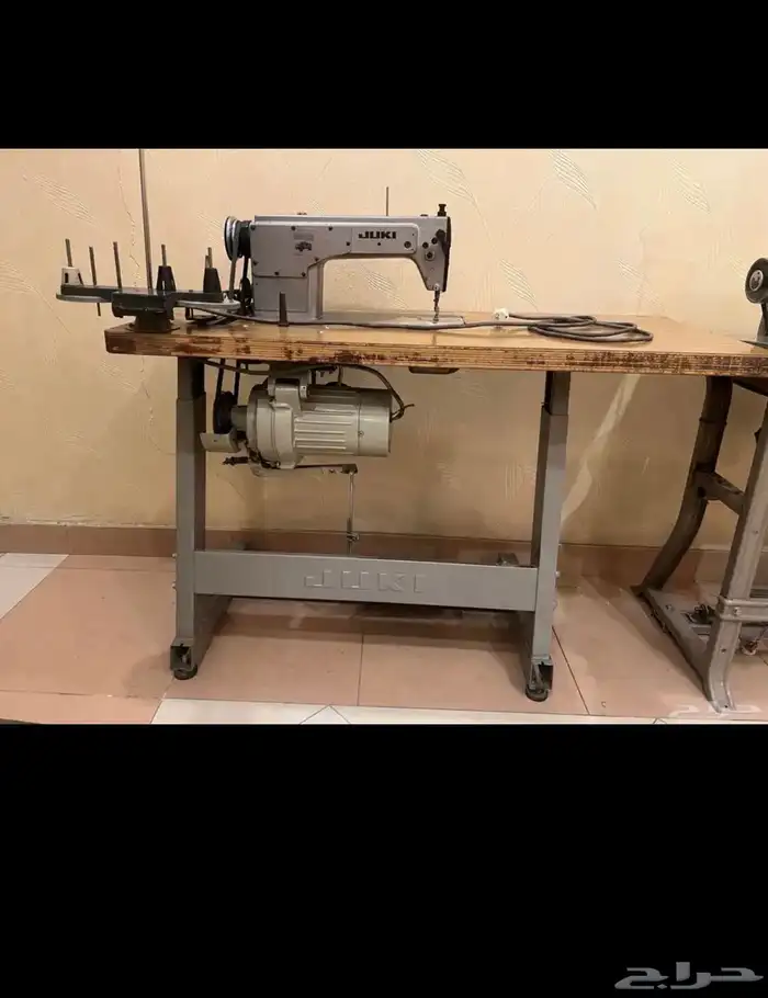 مكينة خياطة 0