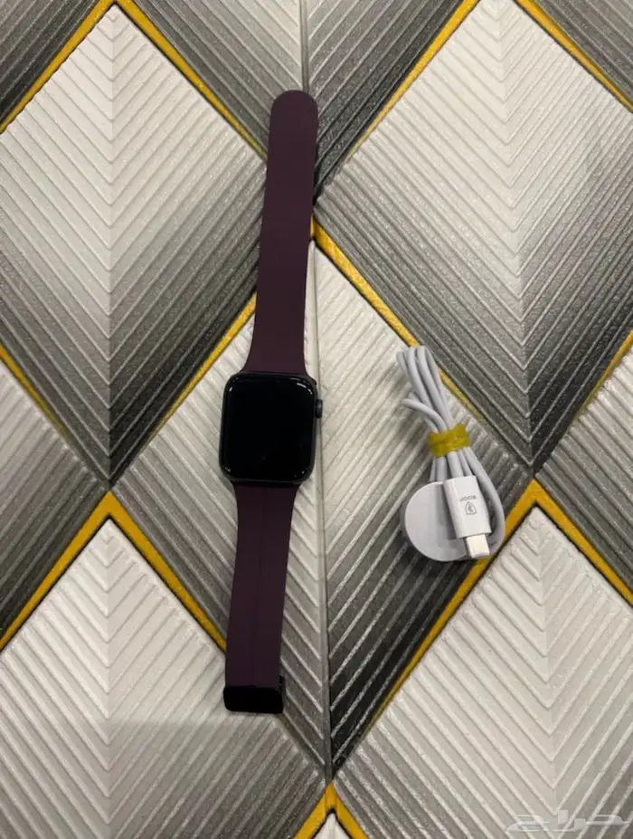 ساعه ابل se 3