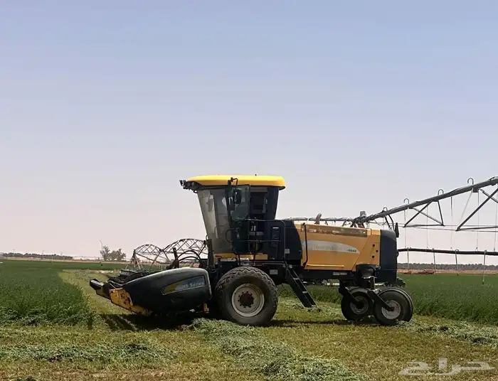 حصادة اعلاف ذاتيه نيوهلاند 0