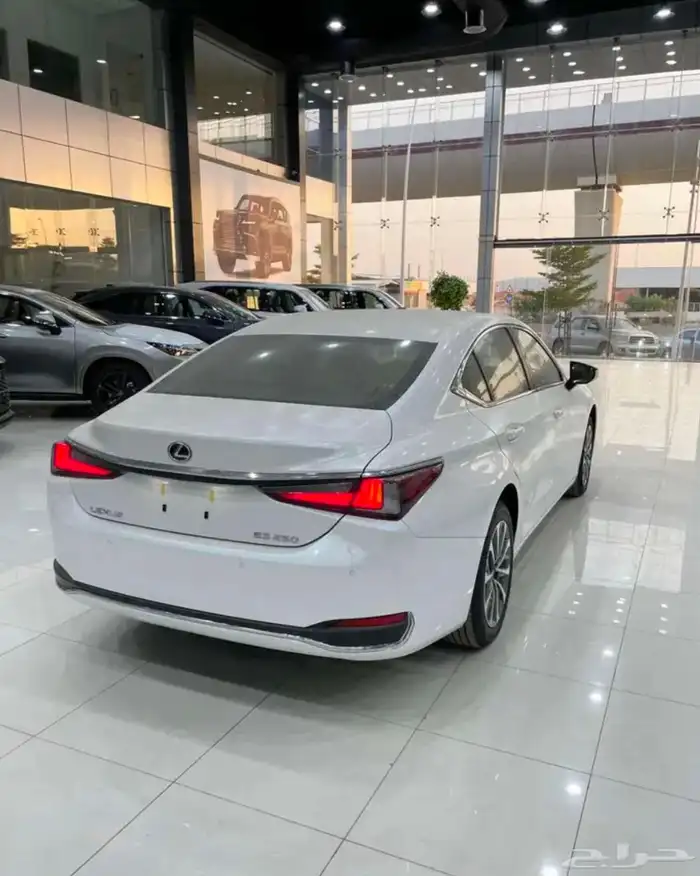 لكزس ES موديل 2025 جميع الالوان والفئات اقساط 3