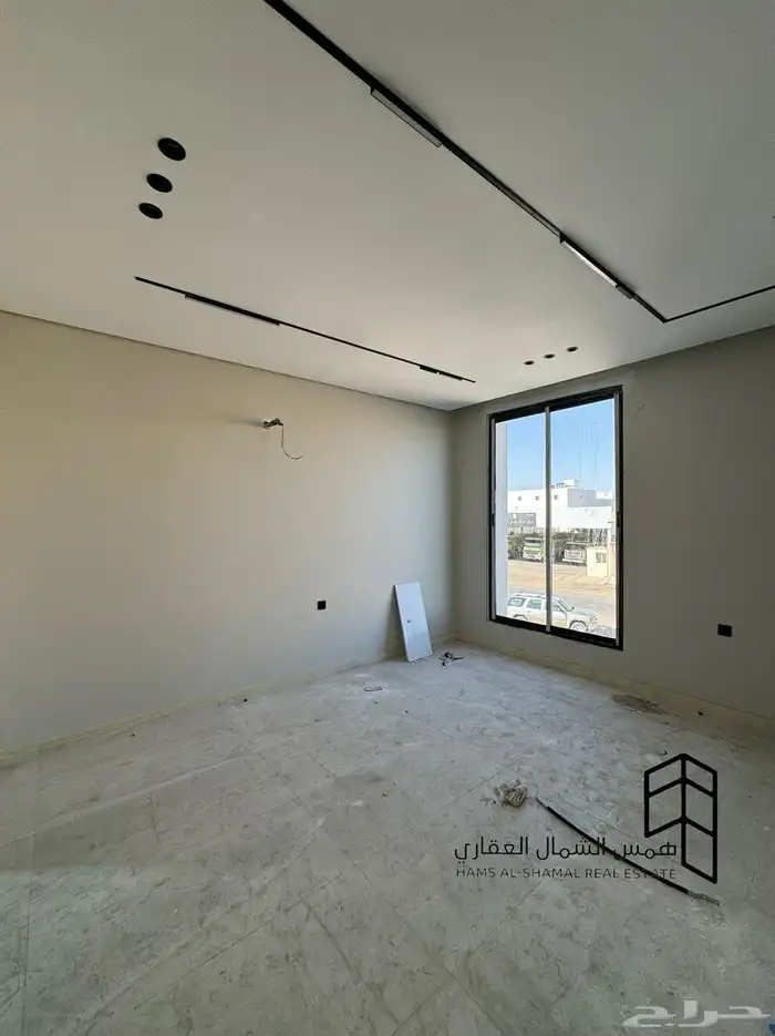 للبيع فيلا روف حي الصفا 1