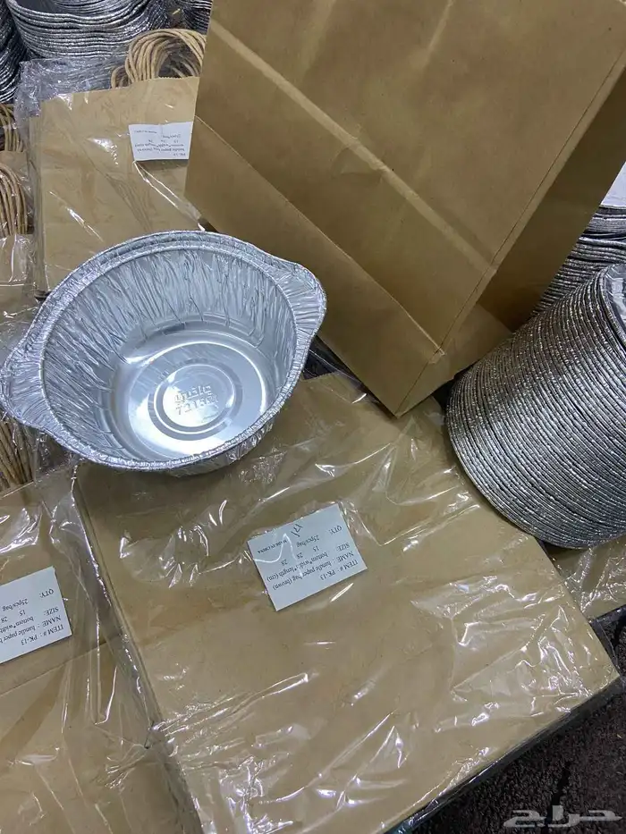 صحون قصدير واكياس ورق جديده للبيع لم تستعمل 6