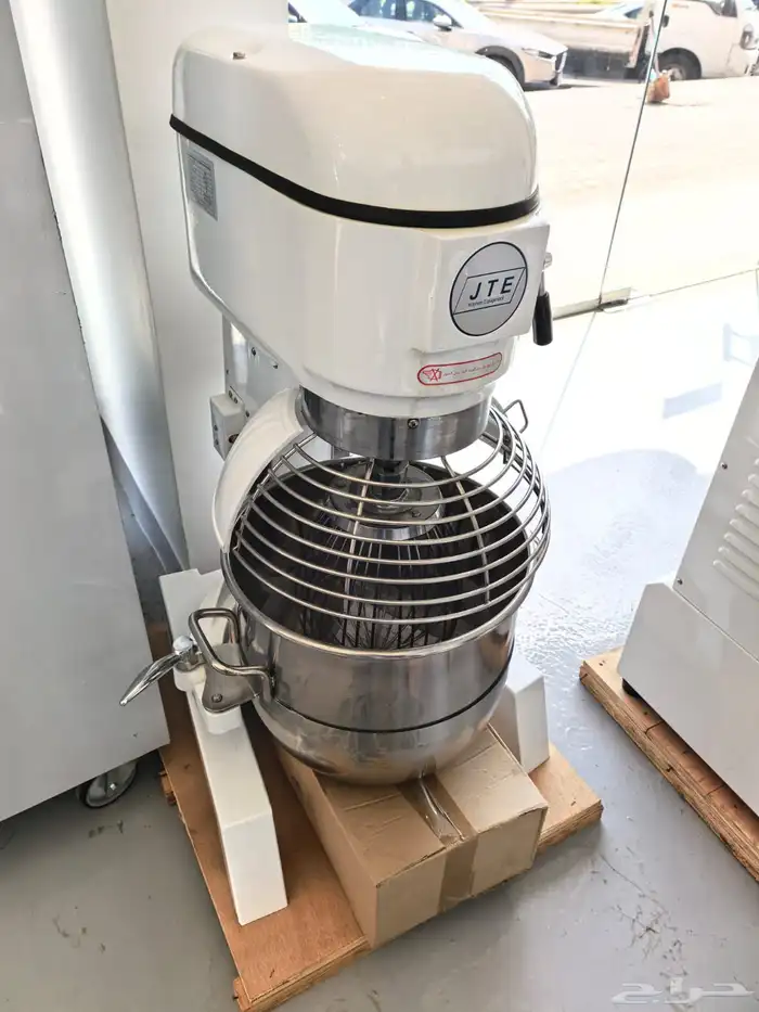 متخصصون في تجهيز معدات الكافيهات والمطاعم ومحلات العصير 12