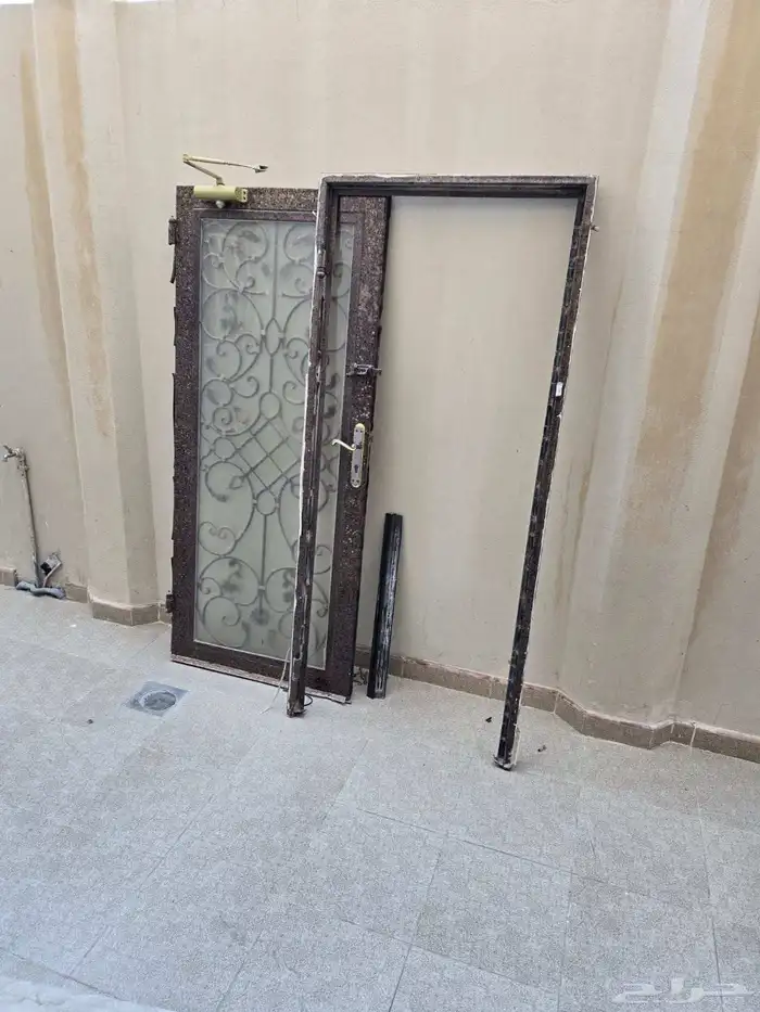 بابين حديد للبيع القرى الشرقيه 0