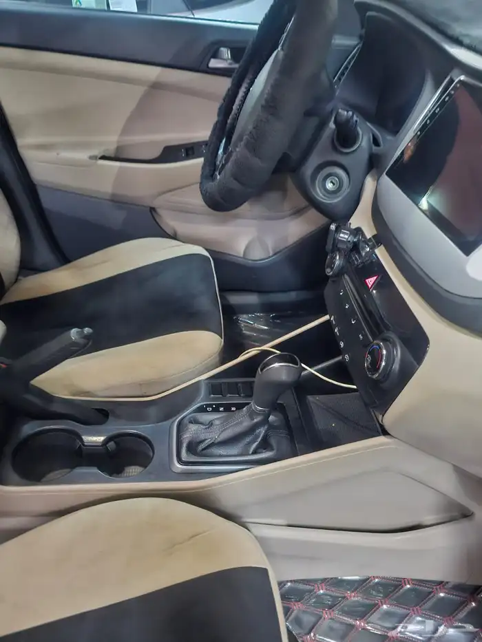 توسان 2016. بنزين. قير تماتيك. الممشى 270الف .مفحوص مجدد 1