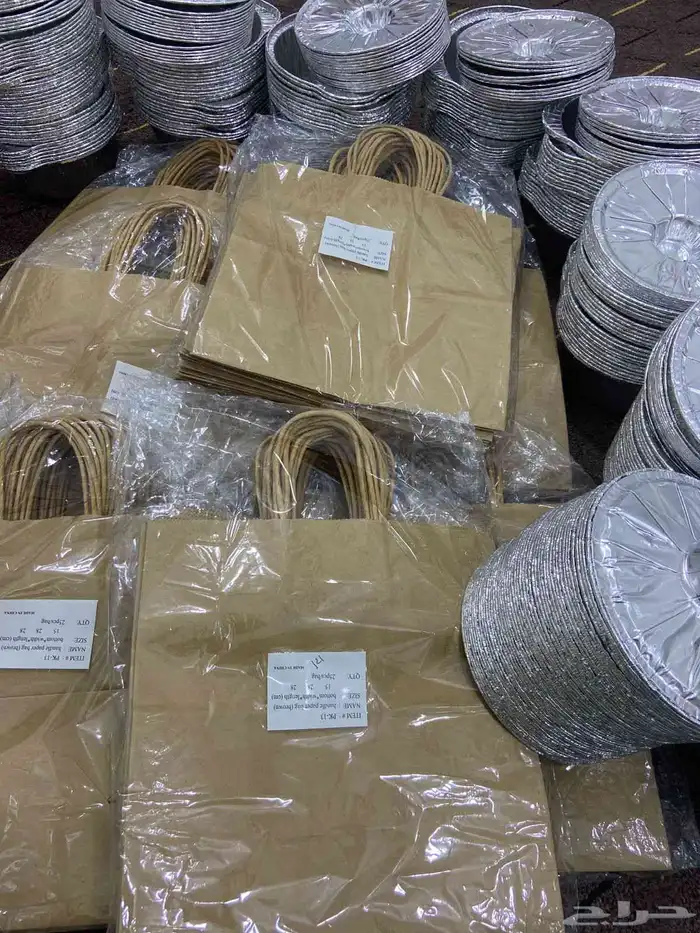 صحون قصدير واكياس ورق جديده للبيع لم تستعمل 3