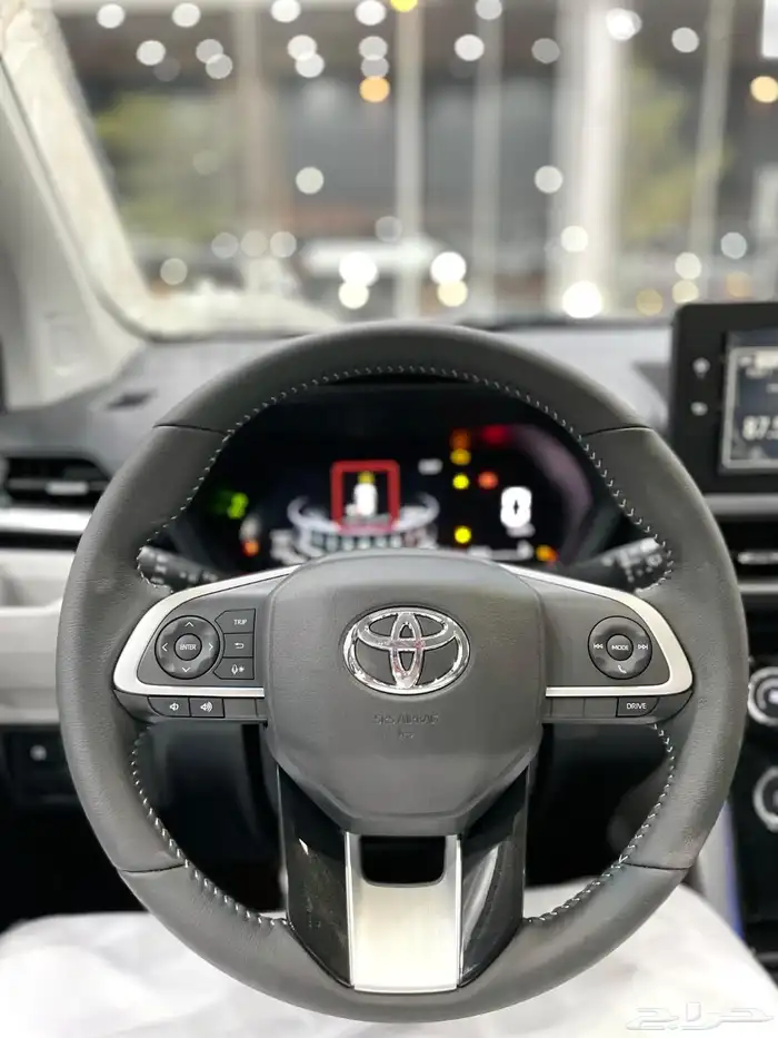 تويوتا فيلوز GLX 2025 8