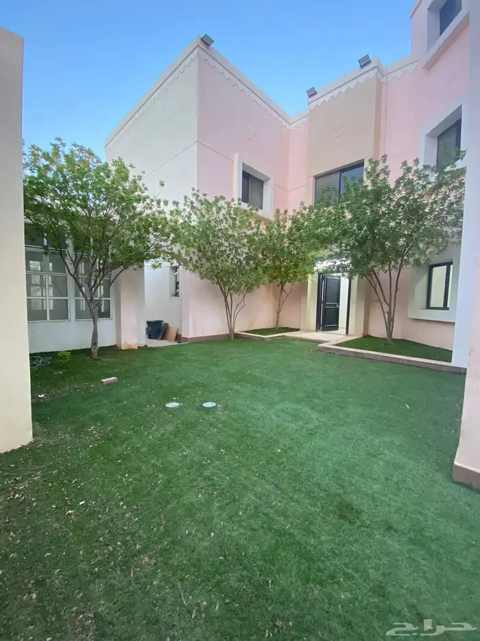 فيلا للايجار 32