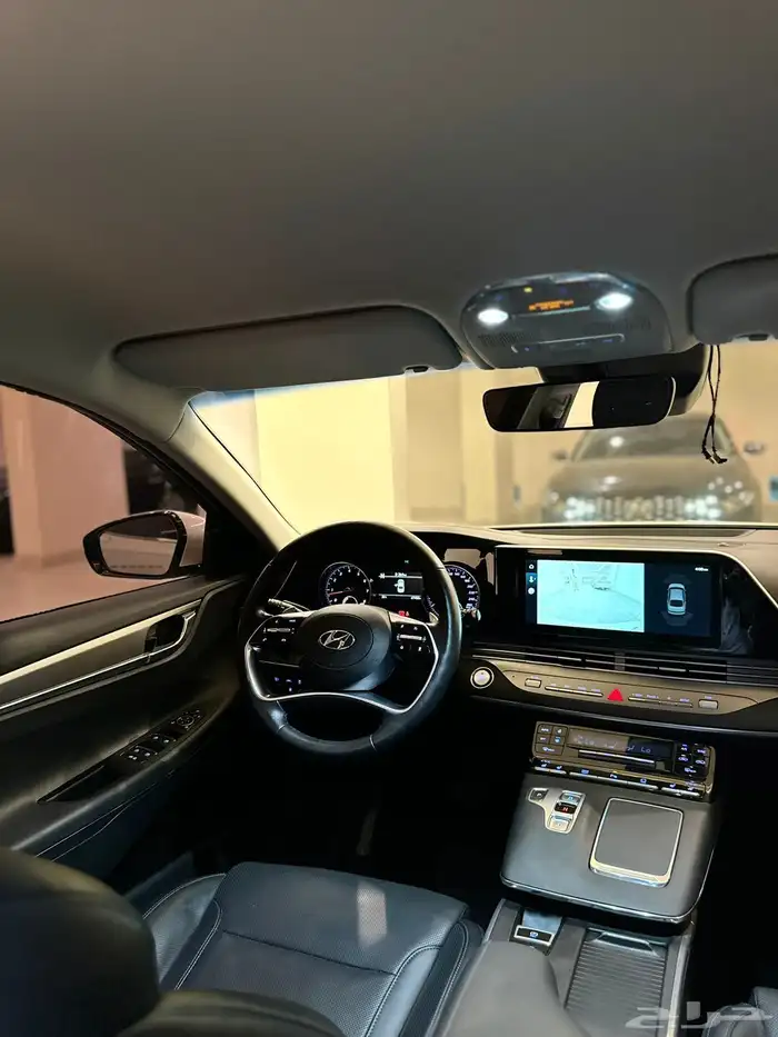 ازيرا 2021 ( بنزين ) فل كامل بحالة الوكالة 21