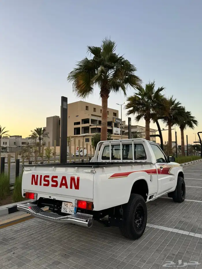 للبيع شاص نيسان 2005 قمة في النظافة 2