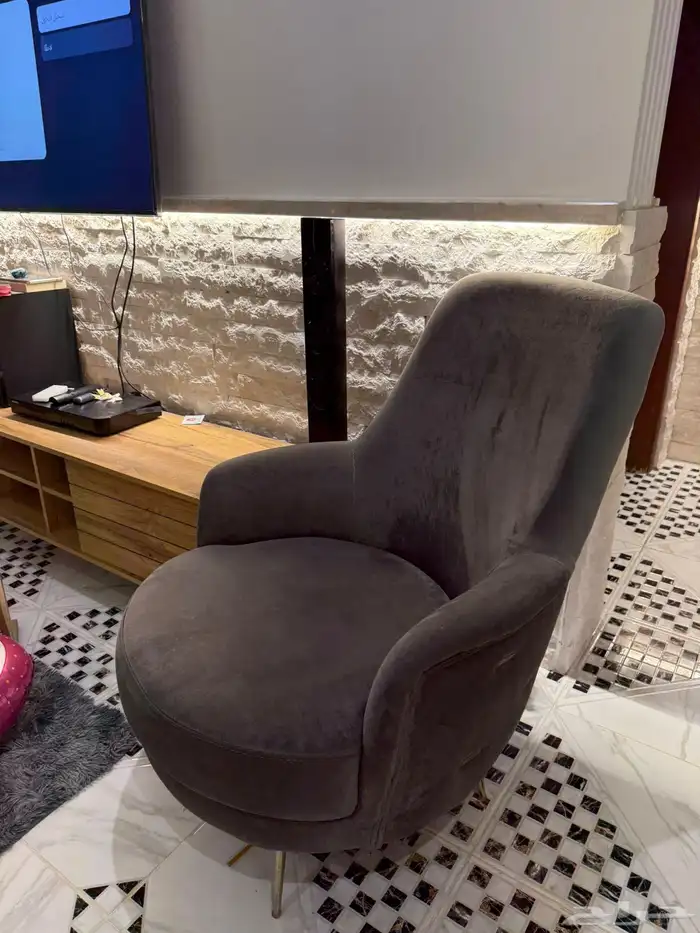 للبيع طقم كنب مستعمل نظيف وفخم 3