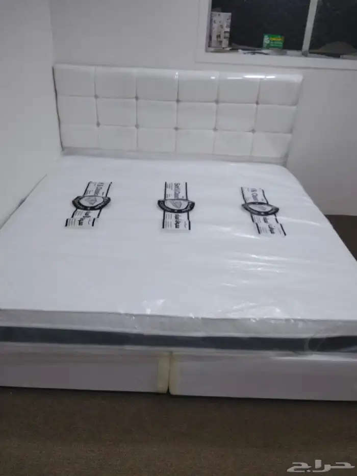 غرفة نوم كاملة  أثاث منزلي  سرير ودولاب وبطانيات 14