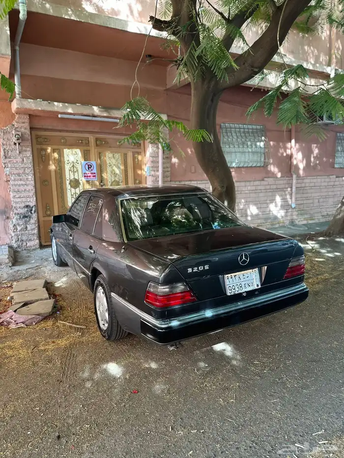 فرخ شبح E320 موديل 1993 قمة النظافة 17