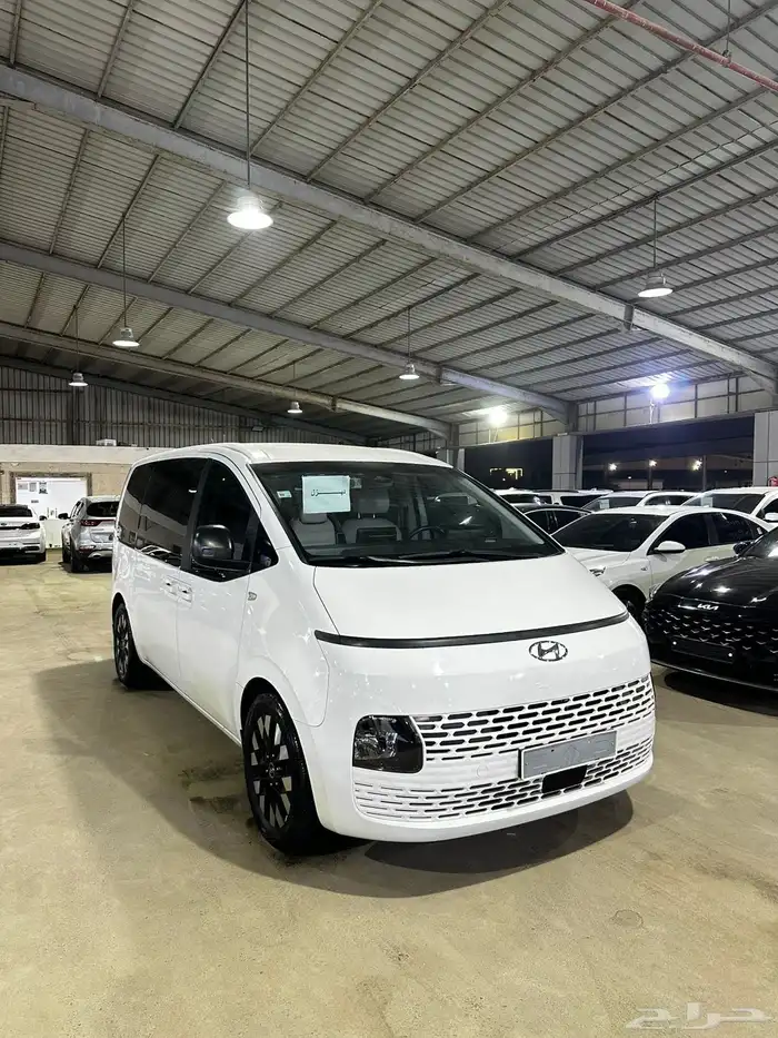 هيونداي ستاريا ابيض 2022 ديزل وارد كوريا 3