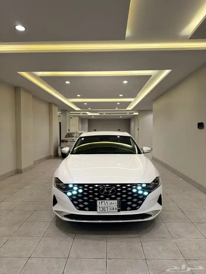 ازيرا 2021 ( بنزين ) فل كامل بحالة الوكالة 0