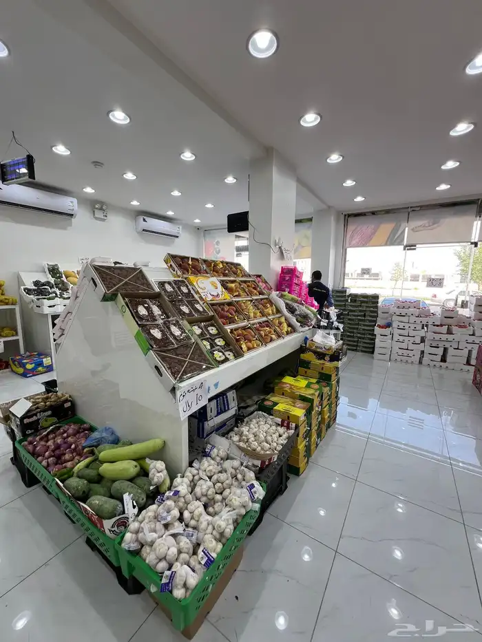 للبيع محل خضار وفواكة الدمام حي طيبة 2