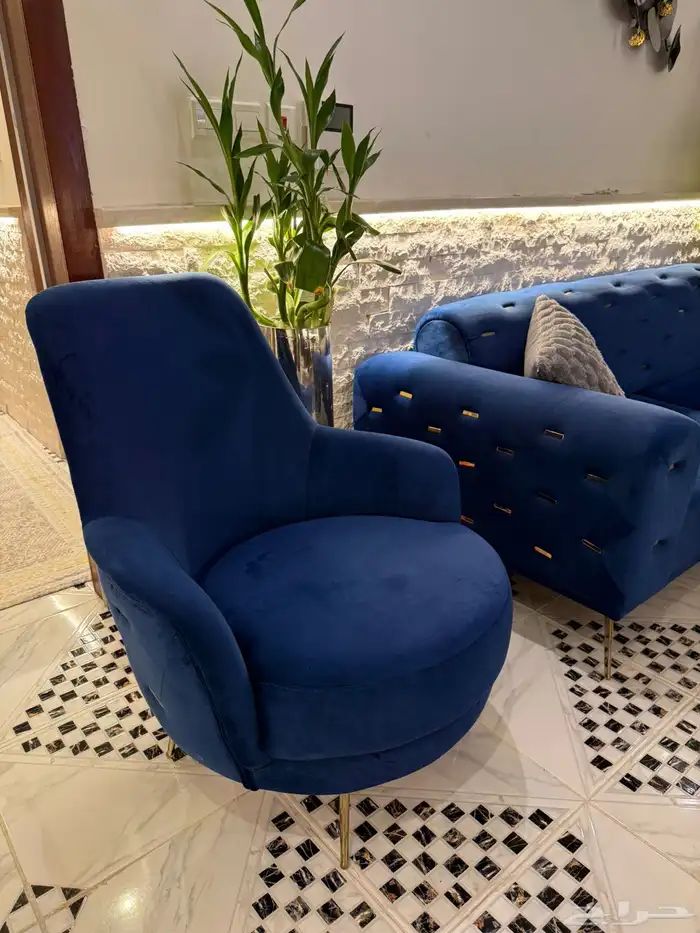 للبيع طقم كنب مستعمل نظيف وفخم 2