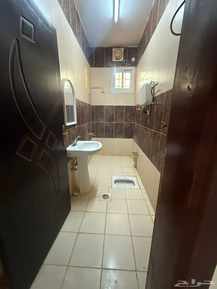 شقق للايجار عزاب حي المطار القديم 7