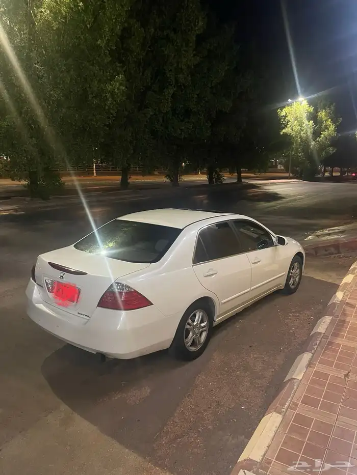 اكورد 2007 فيها رشات خارجيه رفرف وبابين تلقيطات لون ماش 440 3