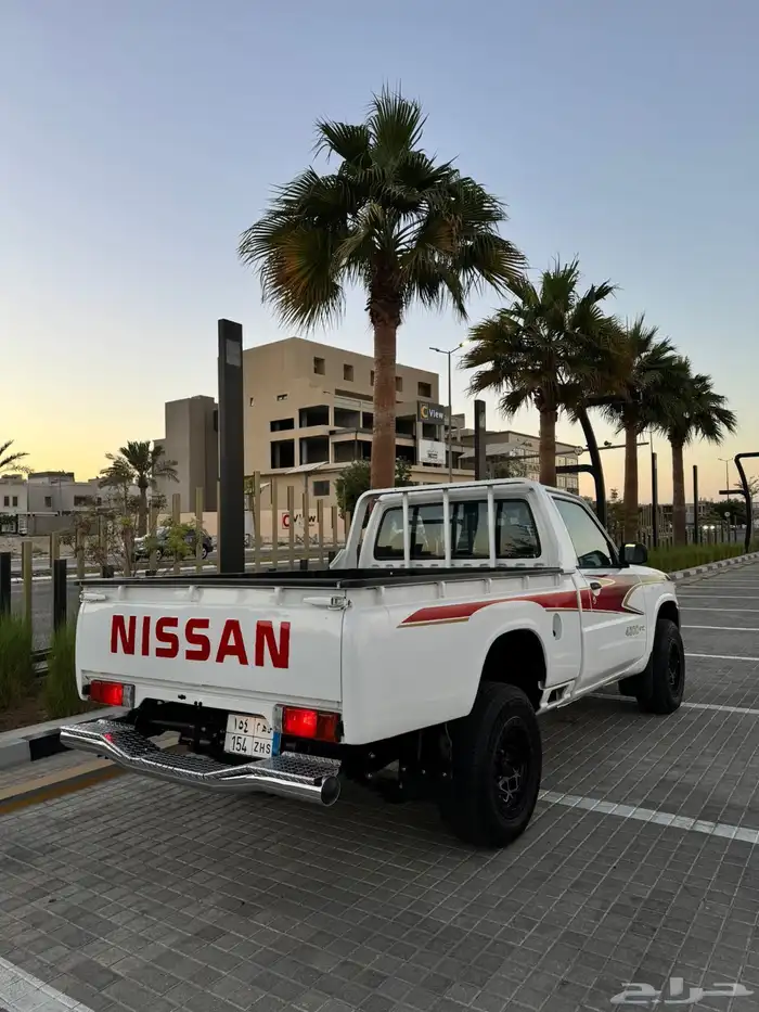 للبيع شاص نيسان 2005 قمة في النظافة 9