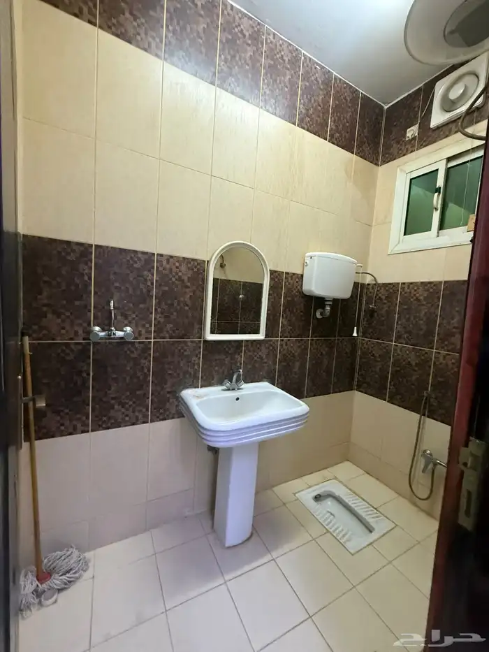 شقق للايجار عزاب حي المطار القديم 6