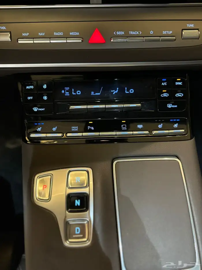 ازيرا 2020 ( بنزين V6 ) فل كامل بحالة الوكالة 15