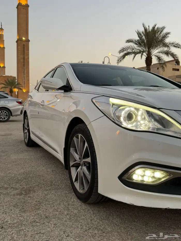 ازيرا 2017 مالك اول بحالة الوكاله بالكامل 0