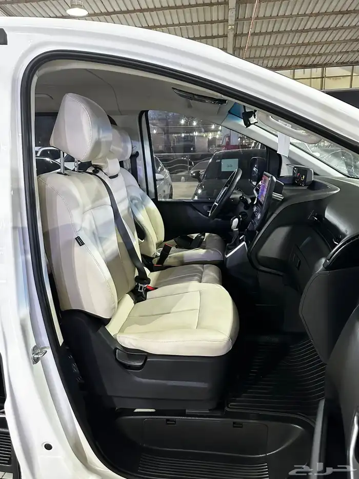 هيونداي ستاريا ابيض 2022 ديزل وارد كوريا 7