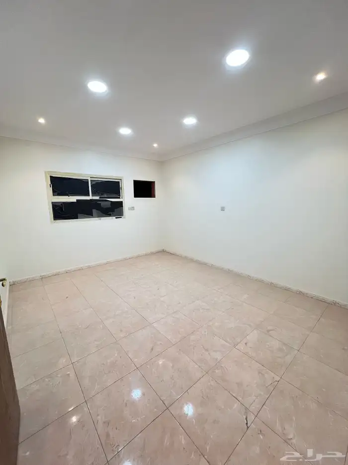 للإيجار شقة كبيرة مستقلة في السلمانية بالهفوف 1