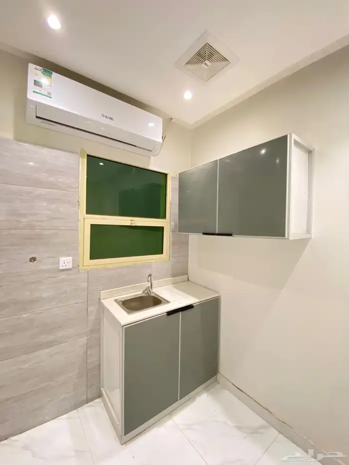 شقه فاخره للإيجار بحي الحزم 1