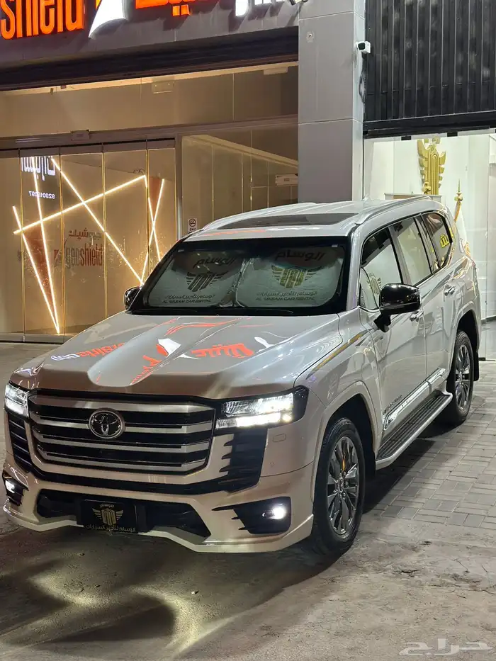 ايجار لاند كروزر 7