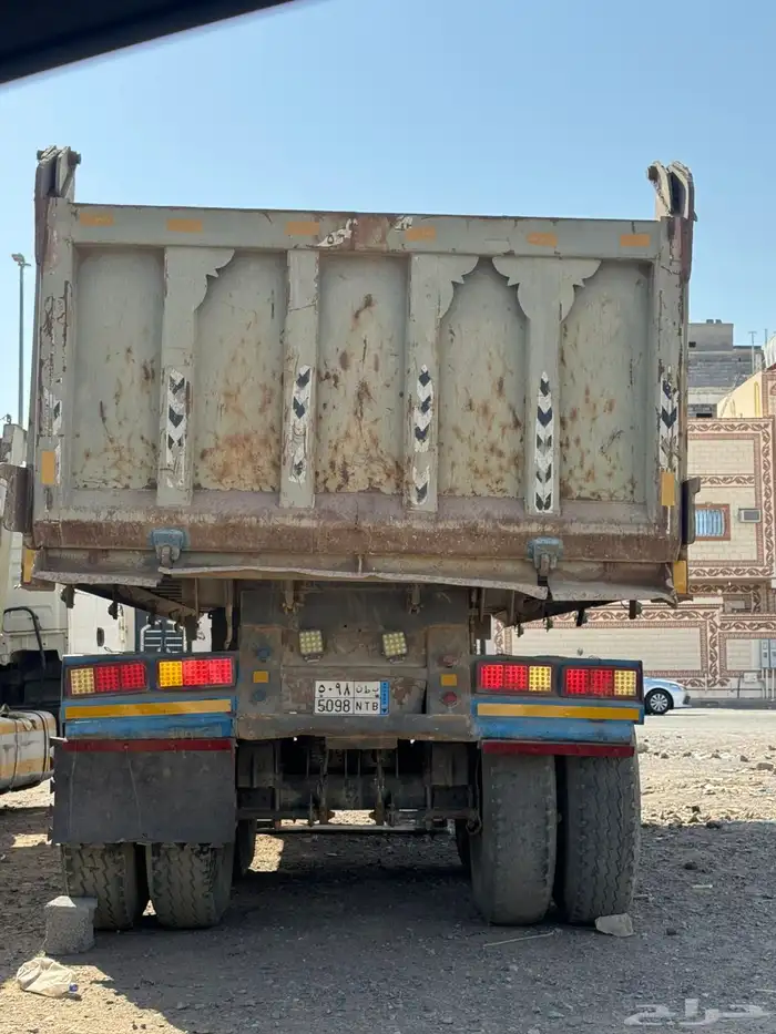 صندوق قلاب للبيع 26 متر 1