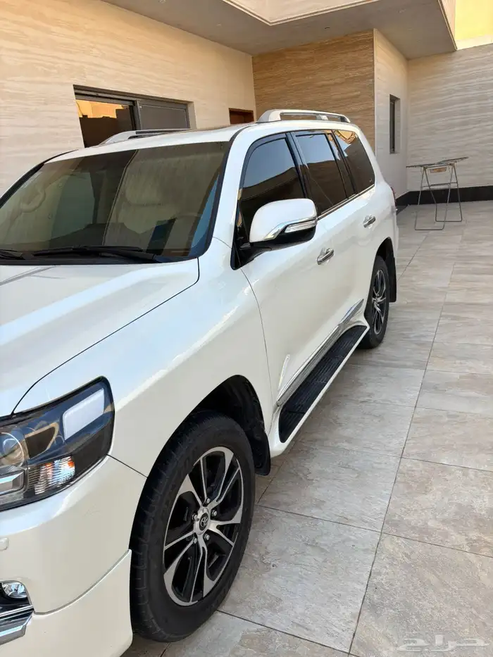 لاندكروزر 4