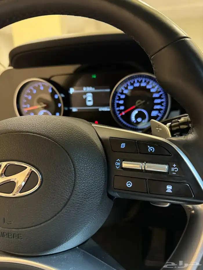 ازيرا 2021 ( بنزين ) فل كامل بحالة الوكالة 14