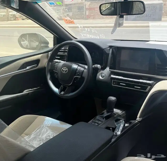 تويوتا كامري هايبرد استاندر 2025 للبيع كاش او اقساط ميسره 4